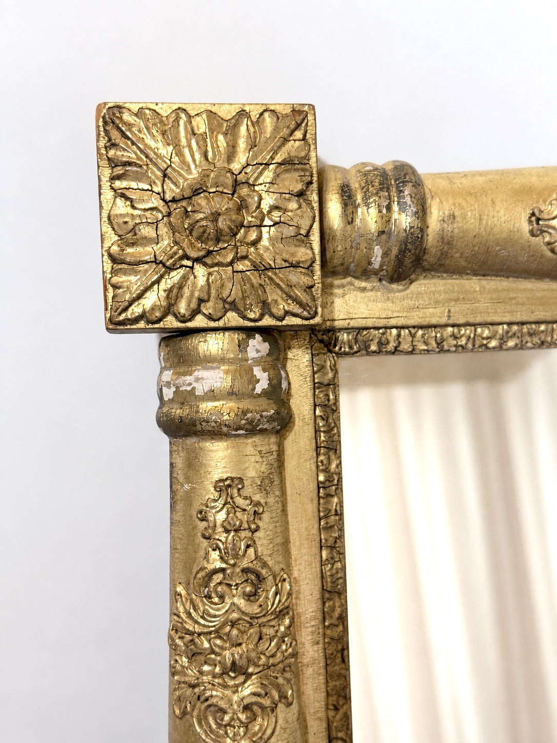 Antique Federal Gilt Mirror