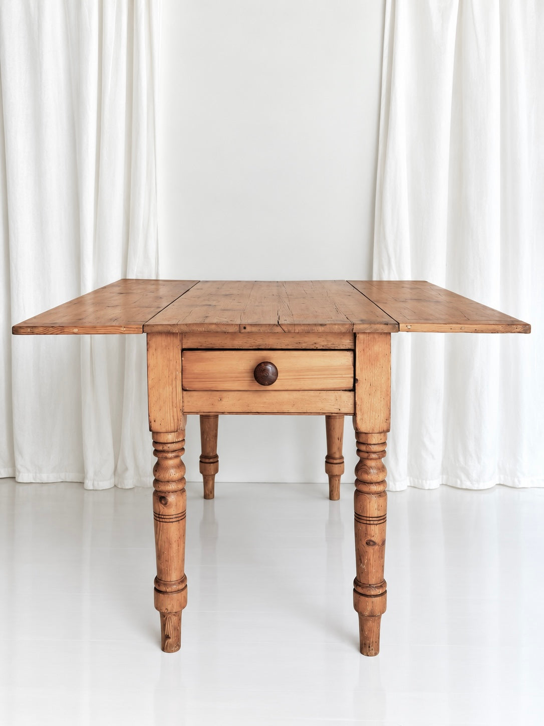 Pine table