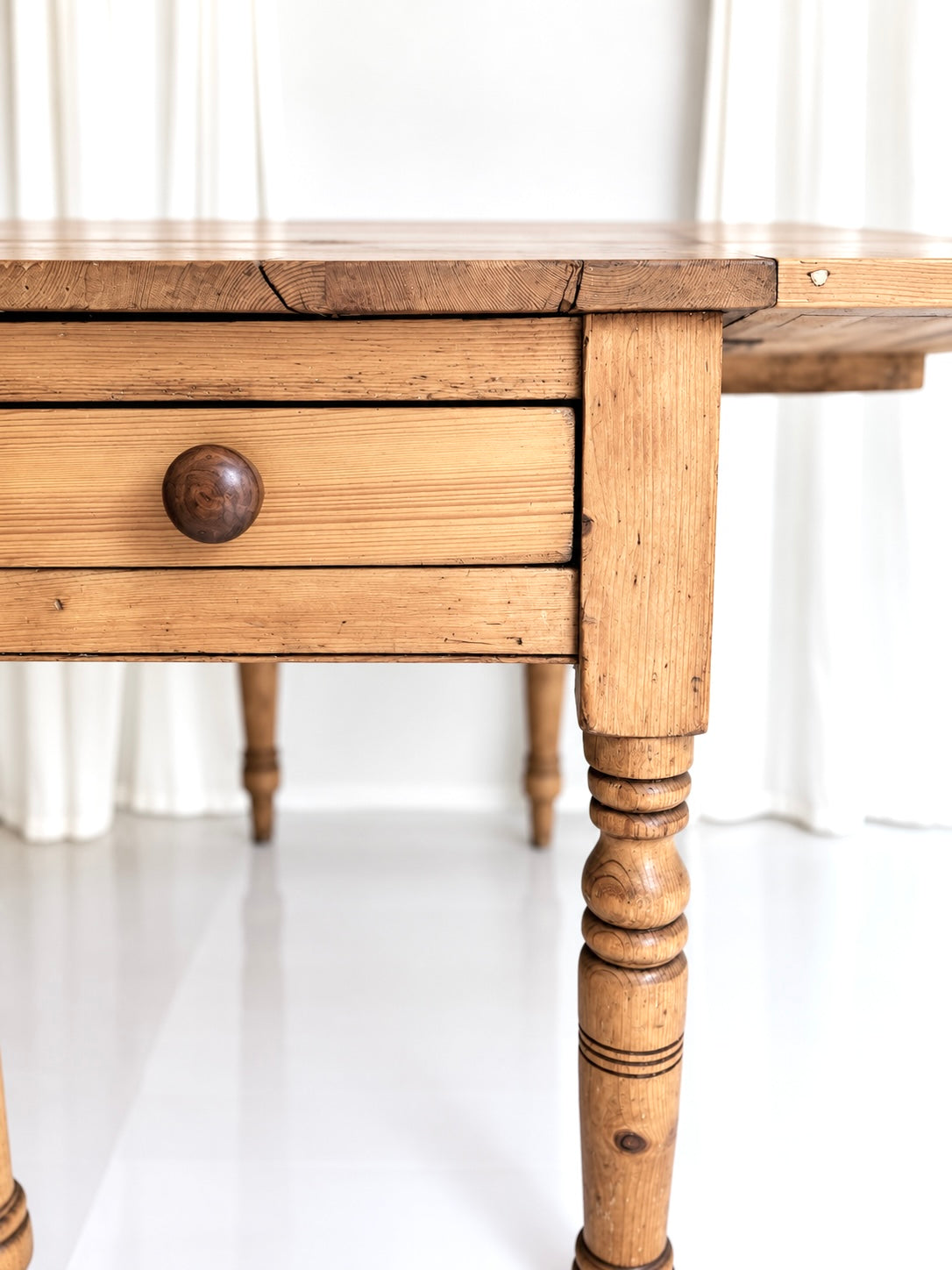 Pine table