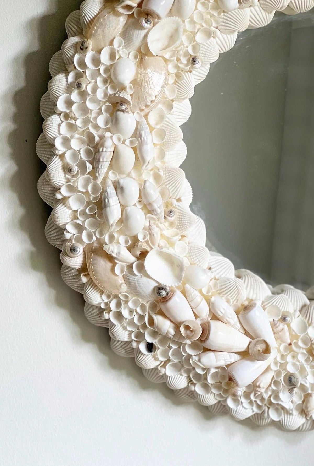 Round Shell Mirror