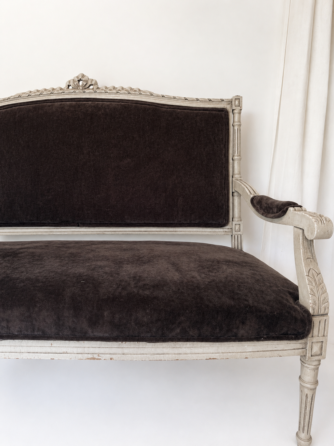 Louis XVI Settee in Grey Velvet
