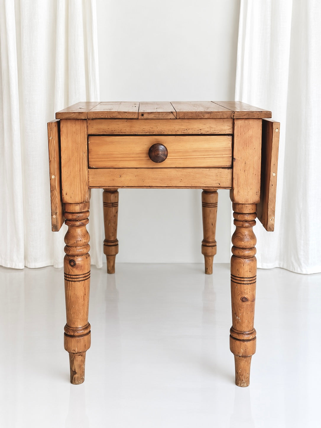 Pine table