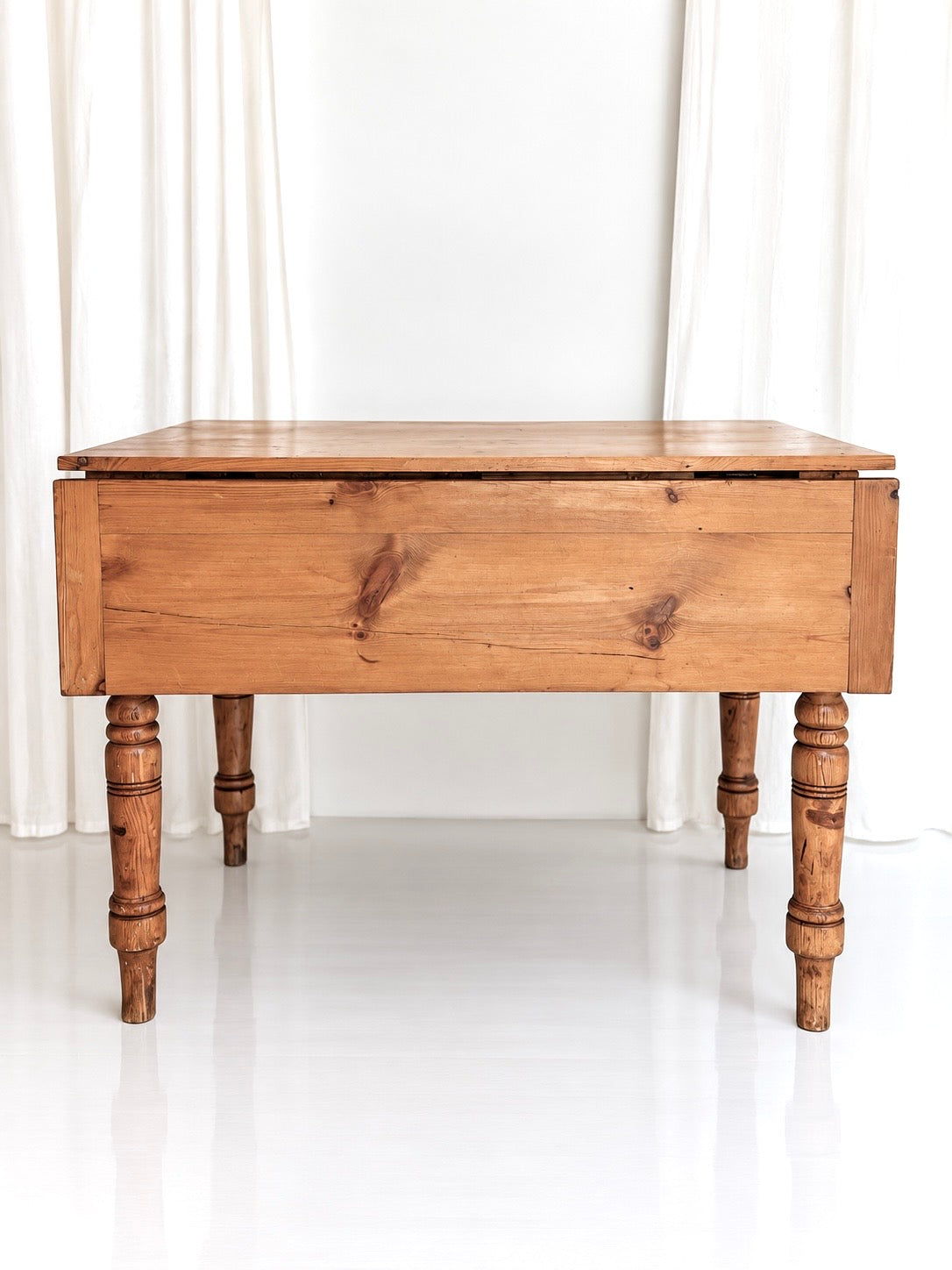 Pine table